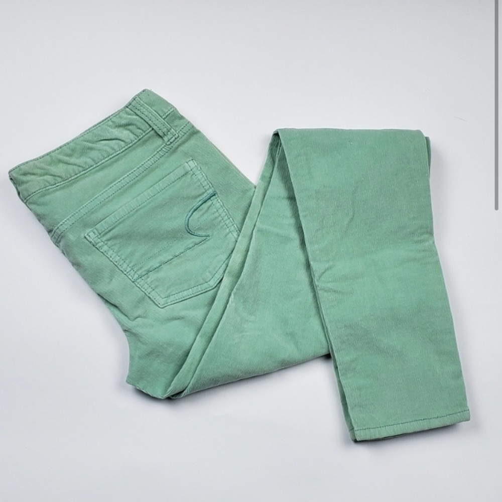 🦋American Eagle Super Stretch Corduroy Sz 4 mint